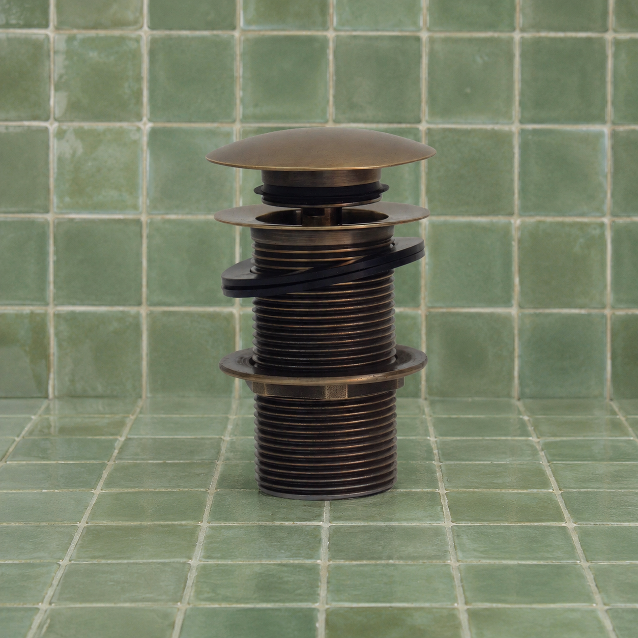 Vintage brass push-up bathroom sink drain stopper without overflow for vessel and wash basin installation